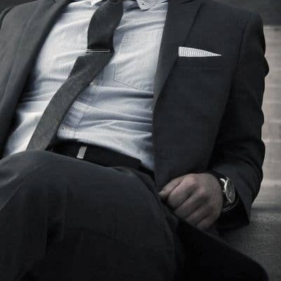 black-suit-outfits-for-men-refined-business-style